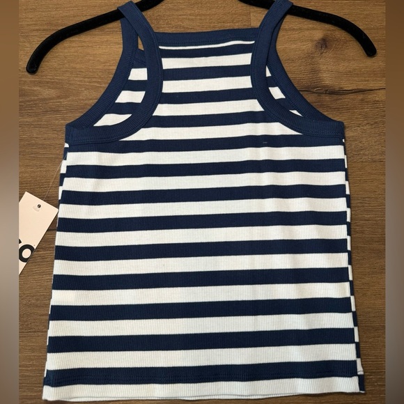 NWT Woman's Navy and White Cropped Racer Back Tank Top. Size Small - Picture 5 of 7